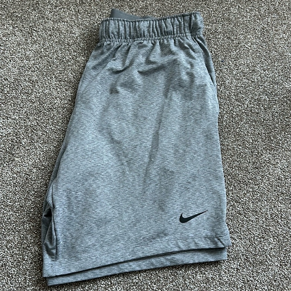 NIKE DRI-FIT SHORTS